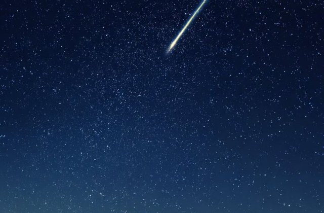 Hullócsillag fènyessège csak nèzek nèzek a messzesègbe. Gondolatom szárnyakat bont kívánságom megoszthatom?. Valóra válhat- e egy álom melyre oly r...
